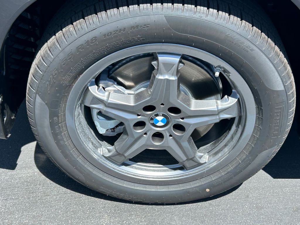 Thumbnail: 2025 BMW X1 - 3