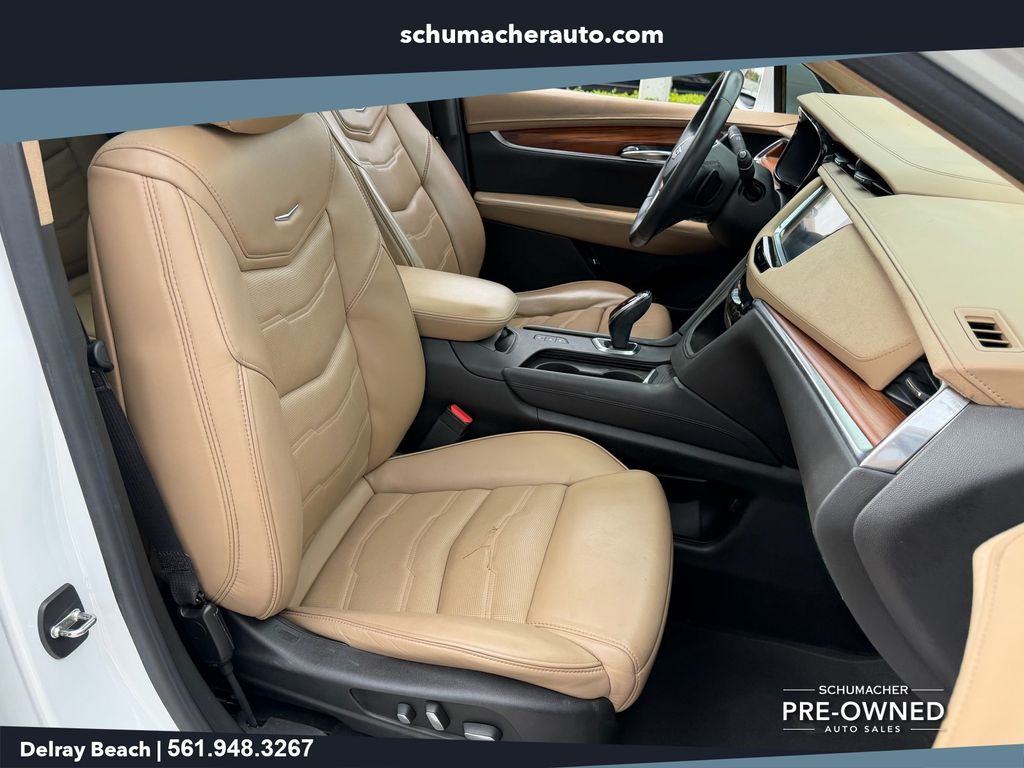 used 2017 Cadillac XT5 car, priced at $17,777