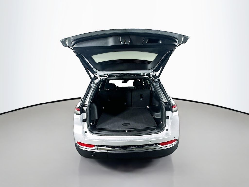 New 2025 Silver Jeep Laredo X image 15