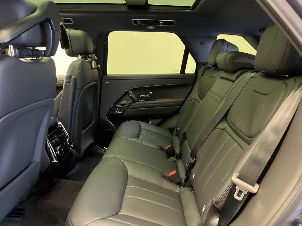 Thumbnail: 2026 Land Rover Range Rover Sport - 23