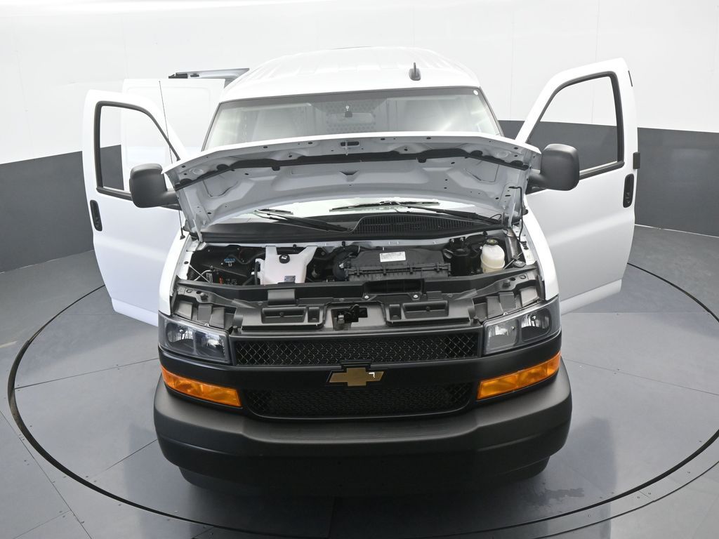 New 2025 Summit White Chevrolet Work Van image 66