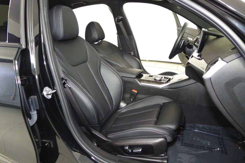 Thumbnail: 2023 BMW 3 Series - 19