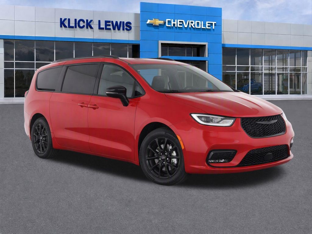 2025 Chrysler Pacifica Limited Red at Klick Lewis Buick Chevrolet