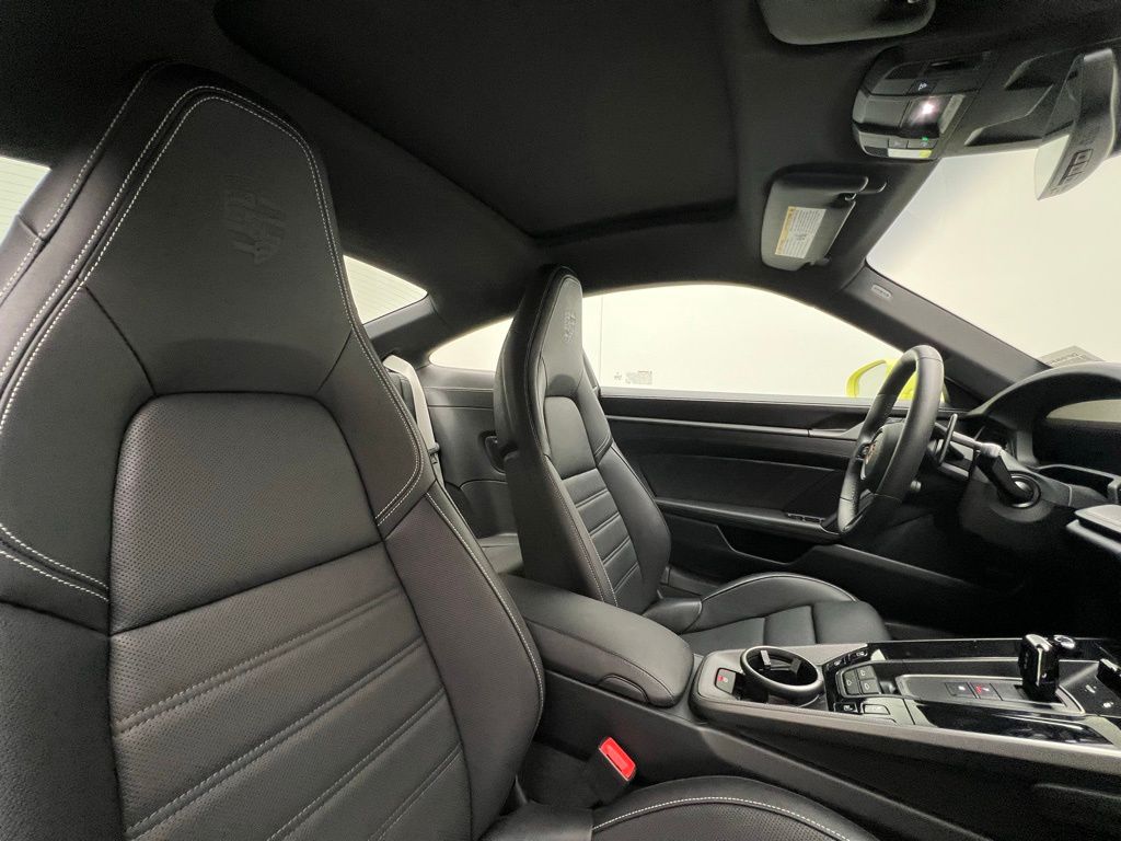 Thumbnail: 2025 Porsche 911 - 18