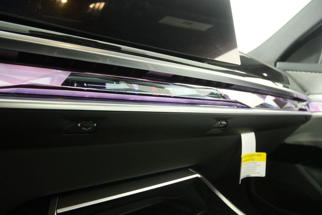 Thumbnail: 2025 BMW 7 Series - 22