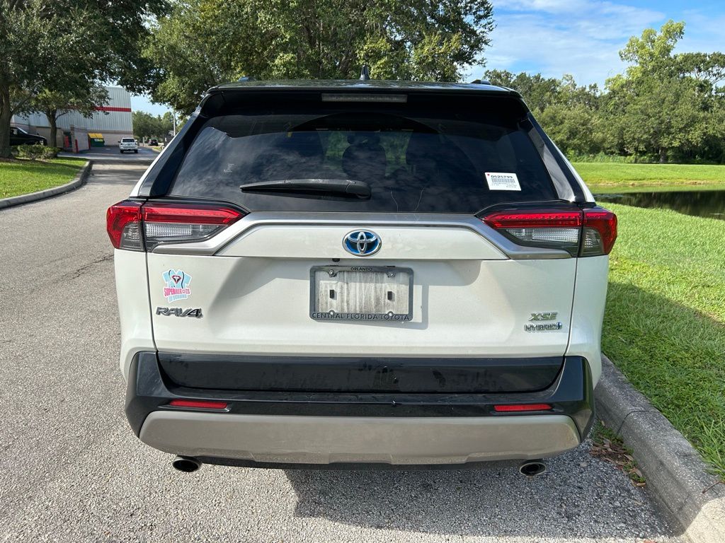 Thumbnail: 2022 Toyota RAV4 - 4