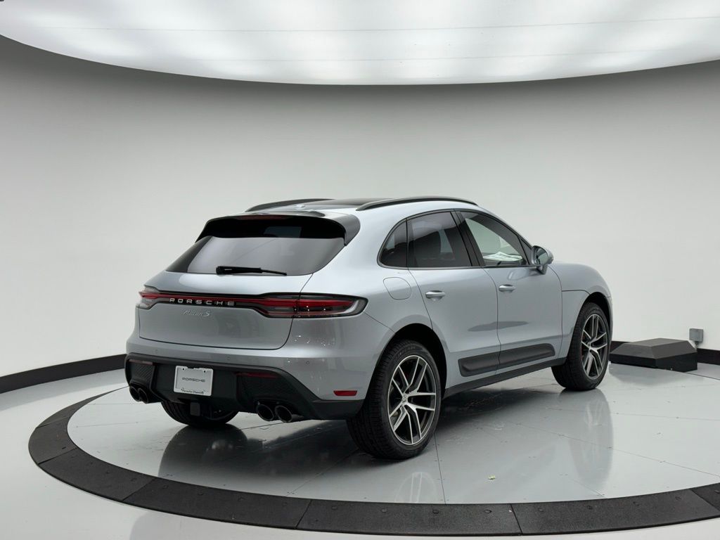 2024 Porsche Macan S 9