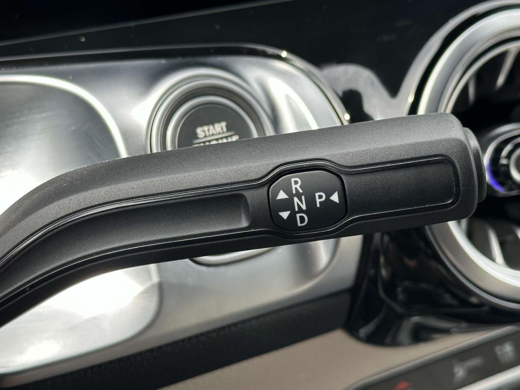 2025 Mercedes-Benz GLB 250 22