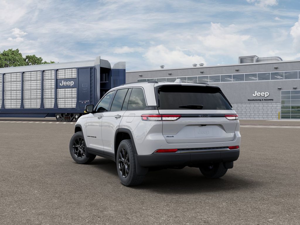 New 2026 White/off-white Jeep Laredo image 3