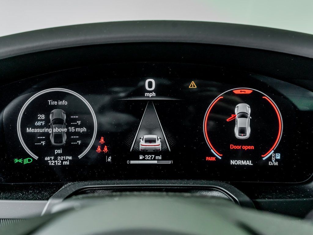 Certified Used 2025  Porsche Carrera image 16