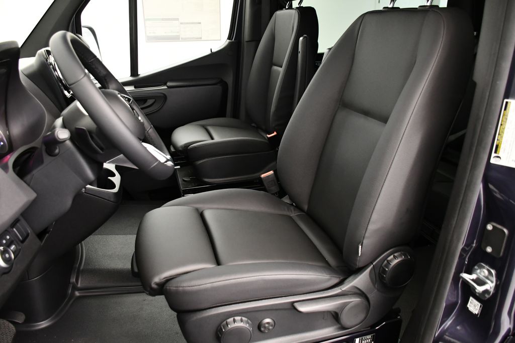 Thumbnail: 2026 Mercedes-Benz Sprinter - 25