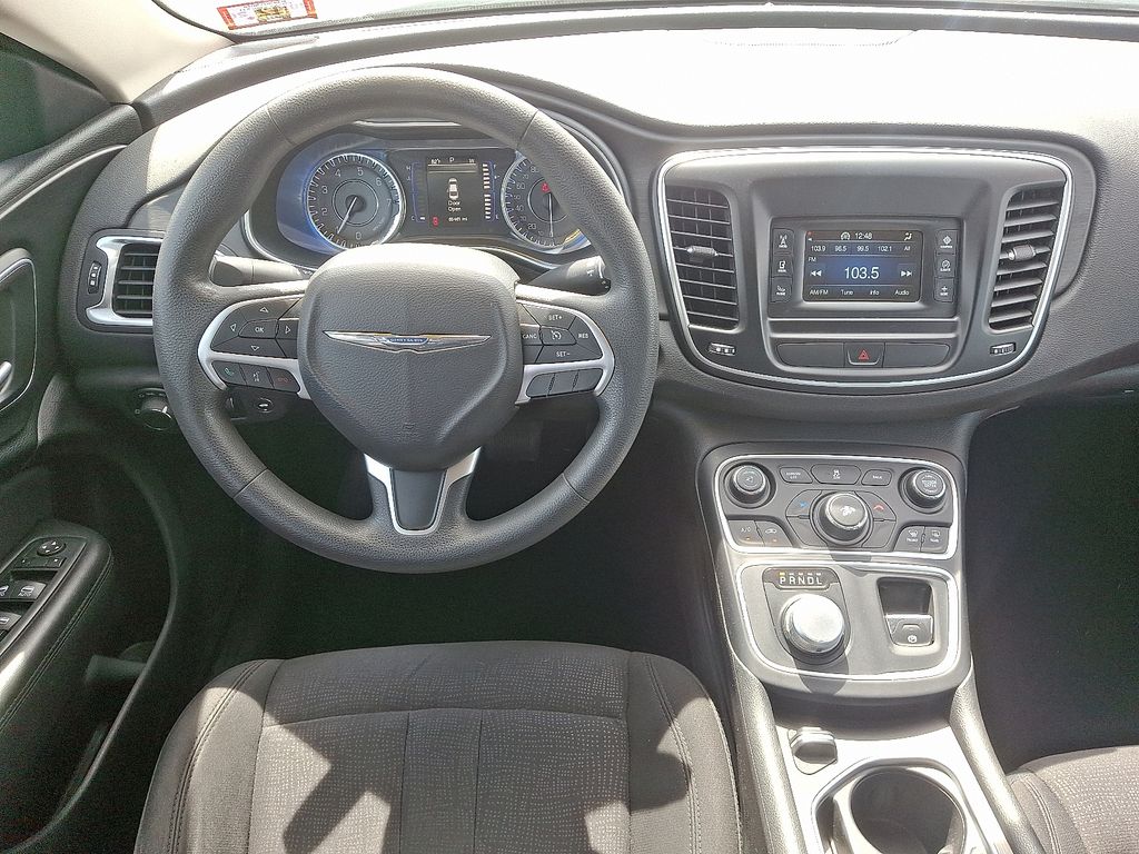 2015 Chrysler 200 Limited 11
