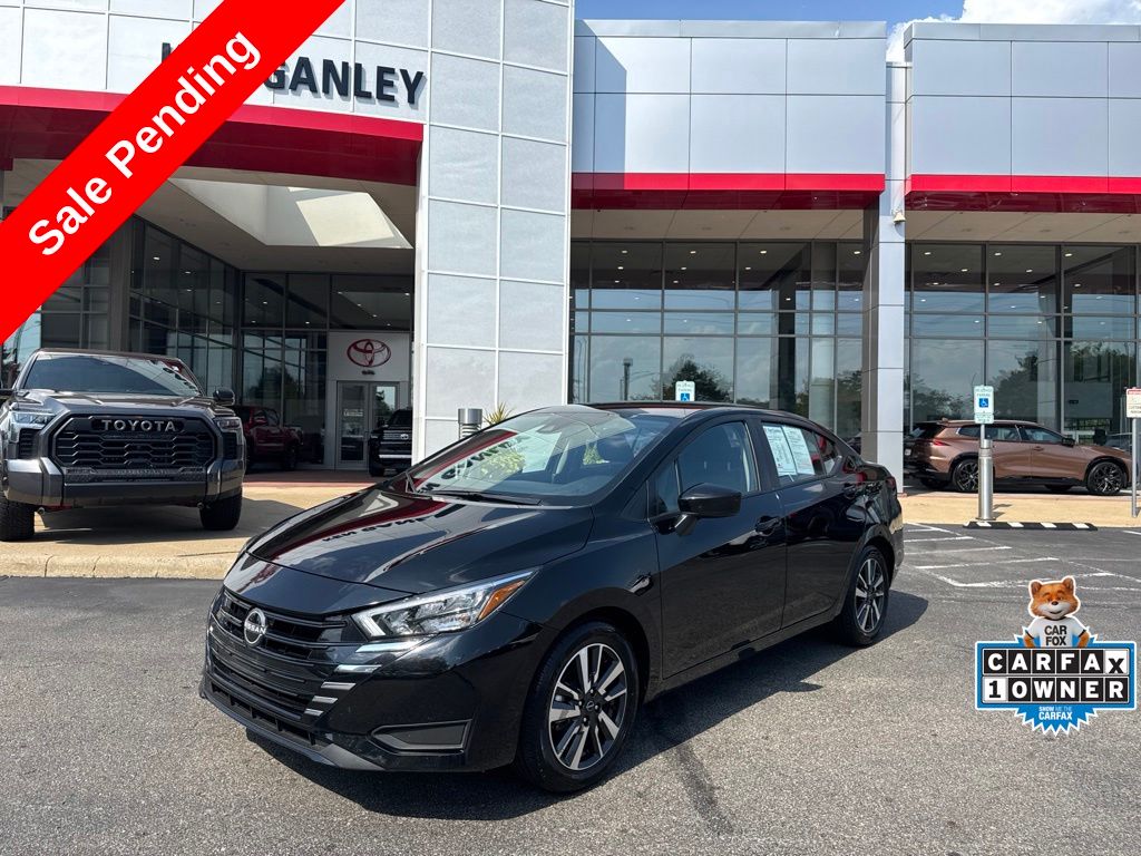 Super Black Metallic 2025 Nissan Versa Sedan Front-Wheel Drive Continuously Variable Transmission