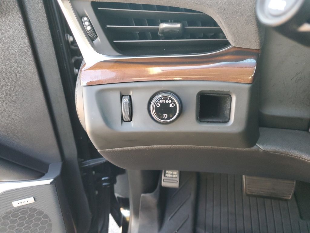 Used Car 2020 Cadillac Escalade  Luxury For Sale Under $30,000 In Austin, Texas