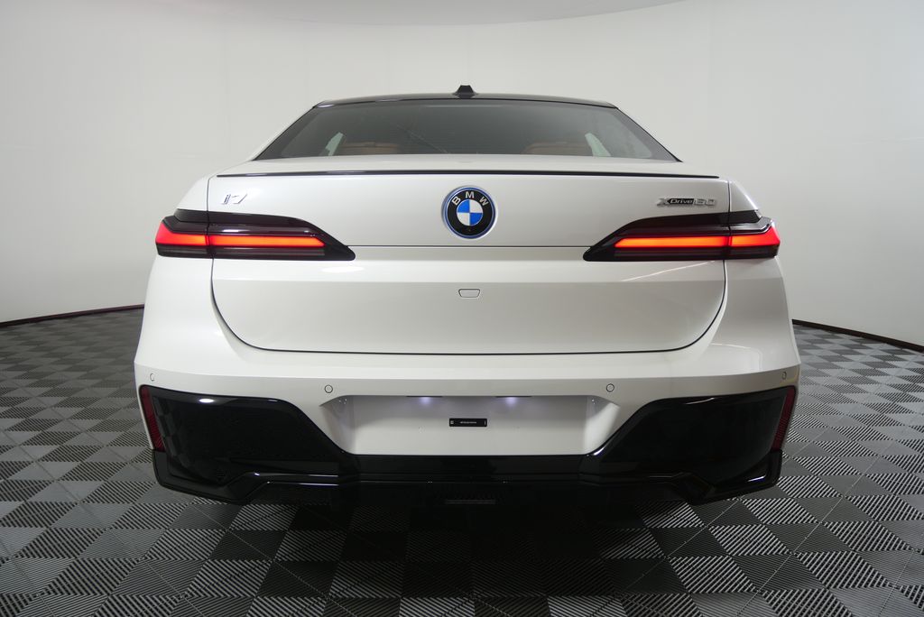 Thumbnail: 2026 BMW i7 - 4