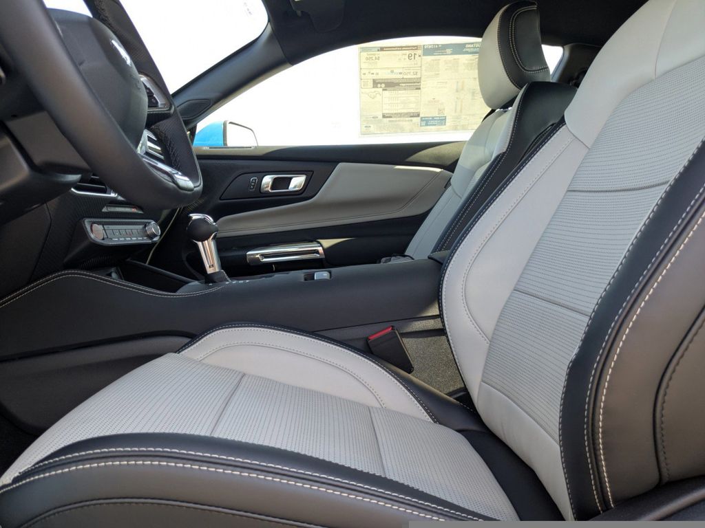 2025 Ford Mustang GT Premium Fastback