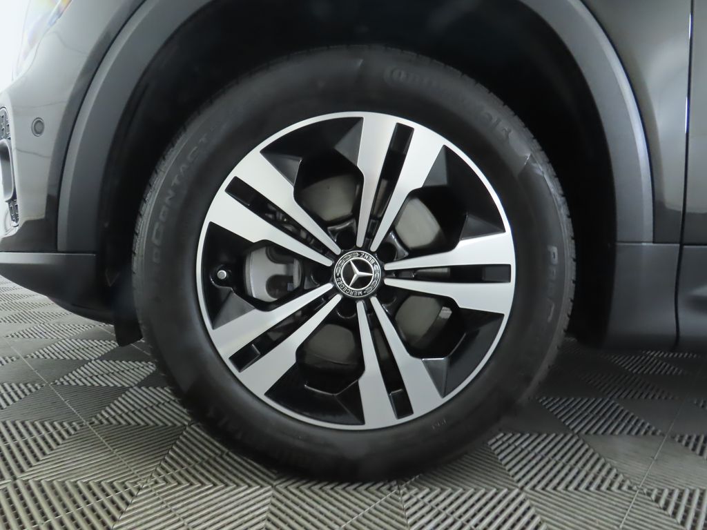 Thumbnail: 2025 Mercedes-Benz GLB - 30