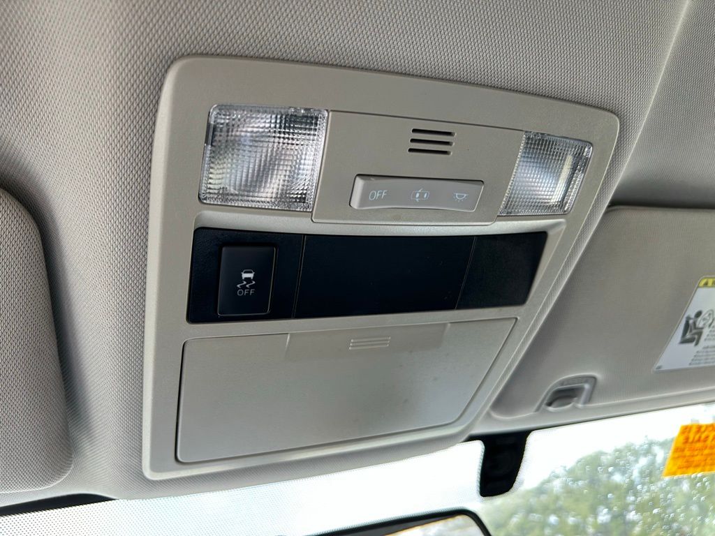 Thumbnail: 2017 Toyota Tacoma - 25