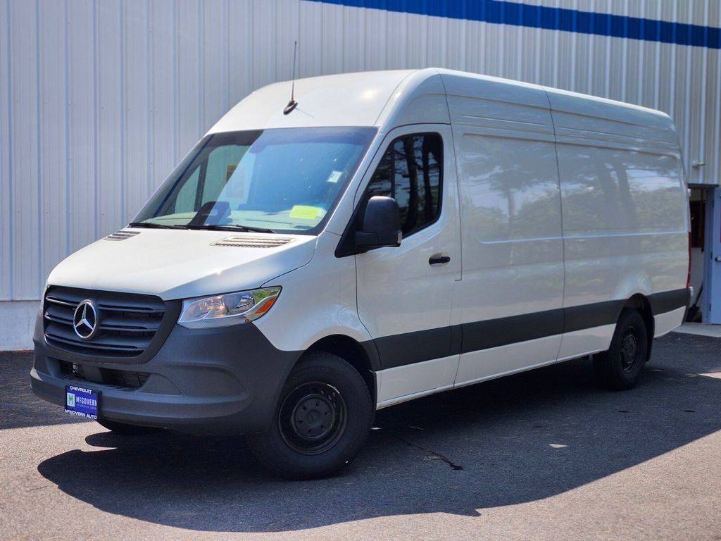 White 2025 Mercedes-Benz Sprinter Cargo Van Rear-Wheel Drive 9-Speed Automatic