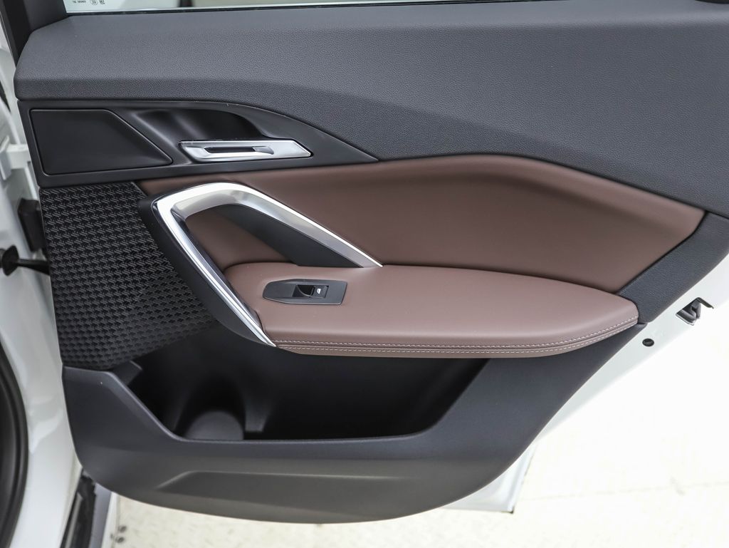 Thumbnail: 2025 BMW X1 - 21