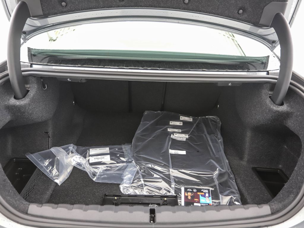 Thumbnail: 2026 BMW 4 Series - 22