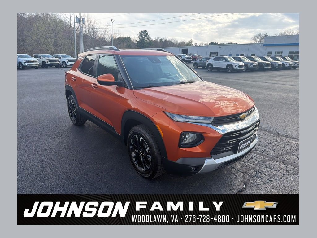 Vivid Orange Metallic 2022 Chevrolet Trailblazer LT AWD SUV / Crossover Four-Wheel Drive 9-Speed Automatic