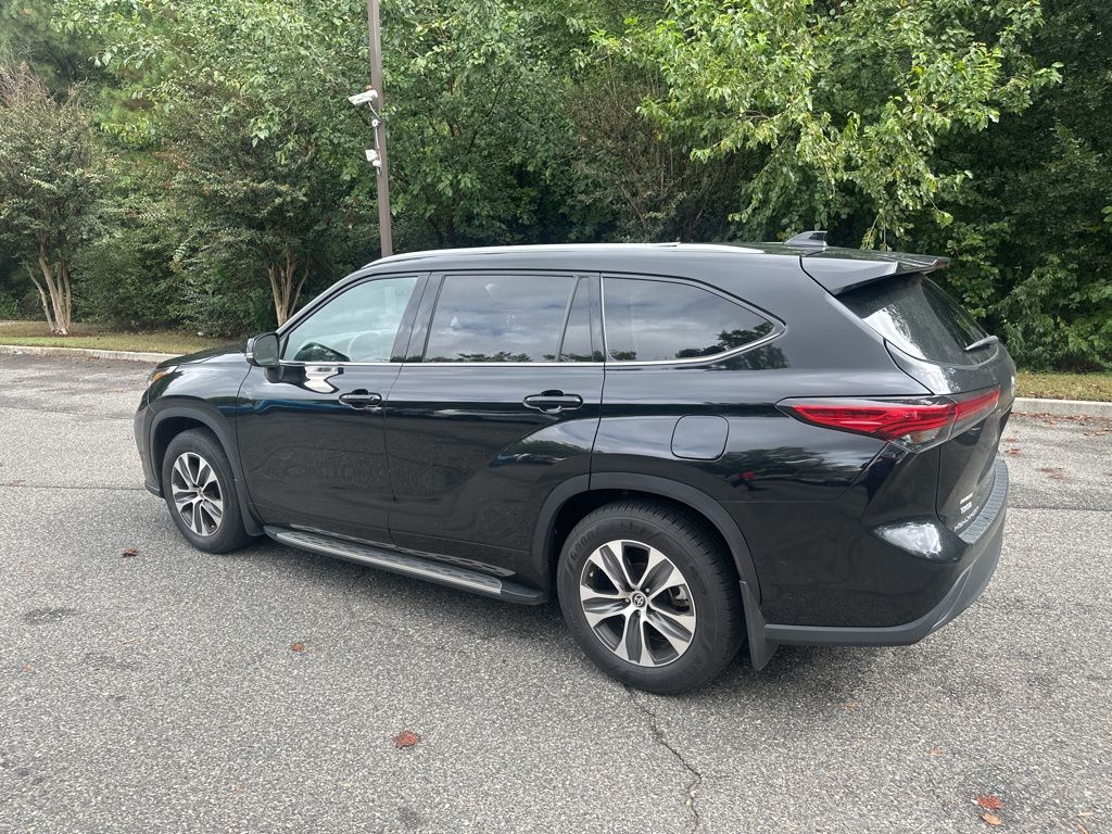 2022 Toyota Highlander XLE 15