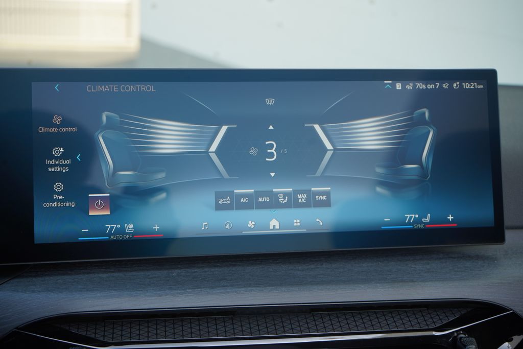 Thumbnail: 2025 BMW 4 Series - 19