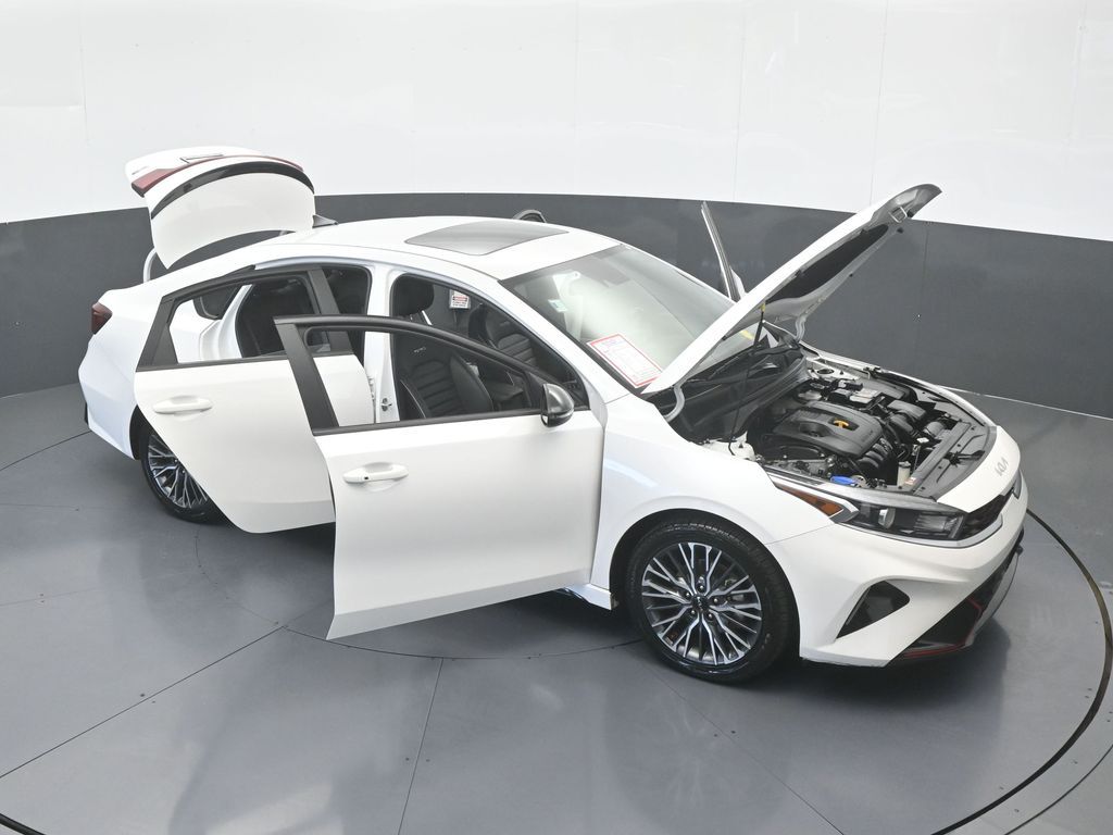 Used 2024 Snow White Pearl Kia GT-Line image 73