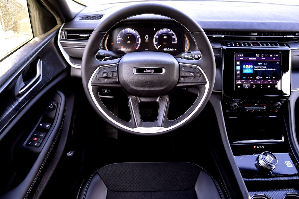 New Car 2025 Jeep Grand Cherokee L  Altitude For Sale Under $50,000 In Taylor, Texas