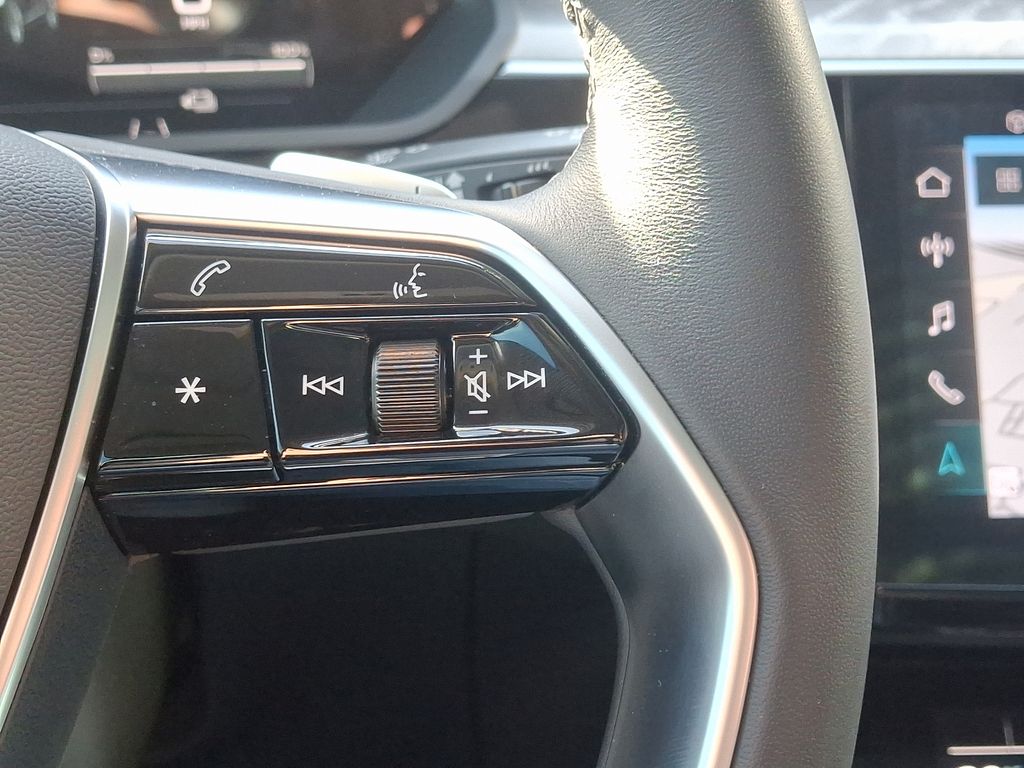 2024 Audi Q8 e-tron Premium Plus 23
