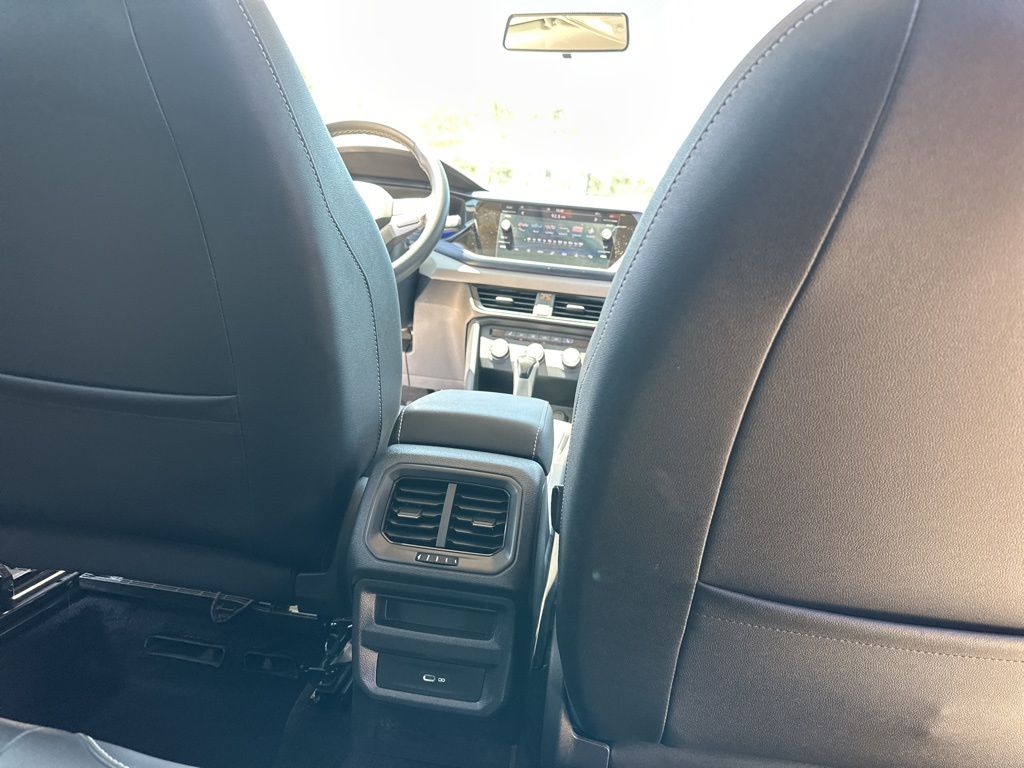 2022 Gray Volkswagen Taos 1.5T SE FWD SUV