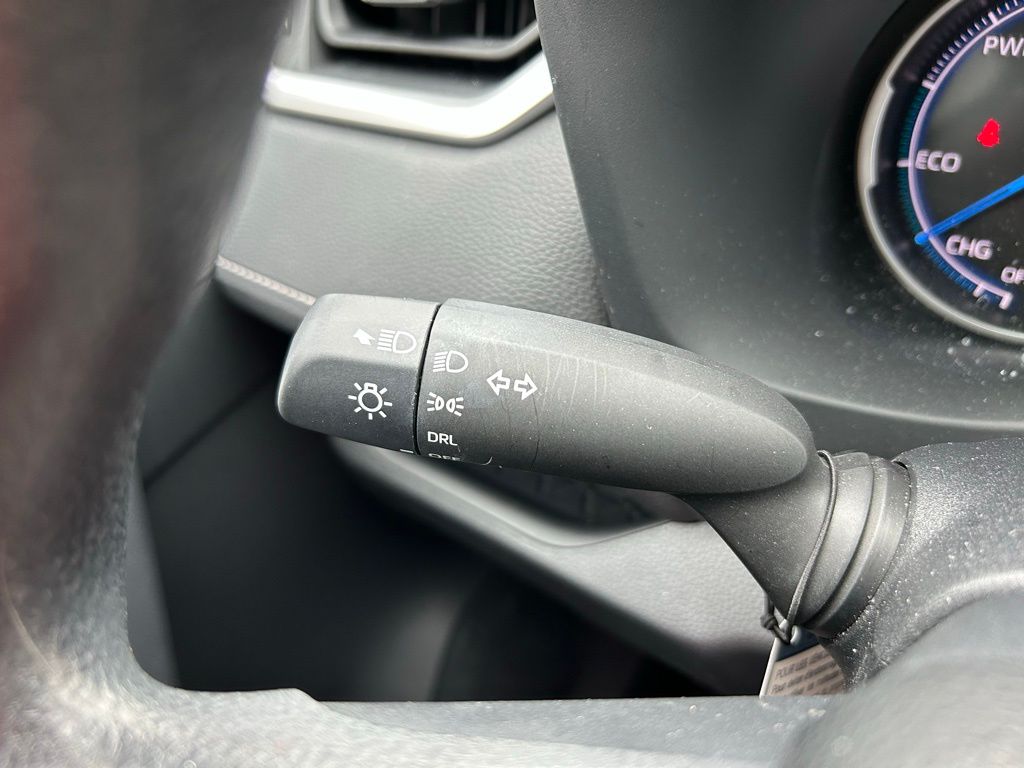 Thumbnail: 2025 Toyota RAV4 - 21