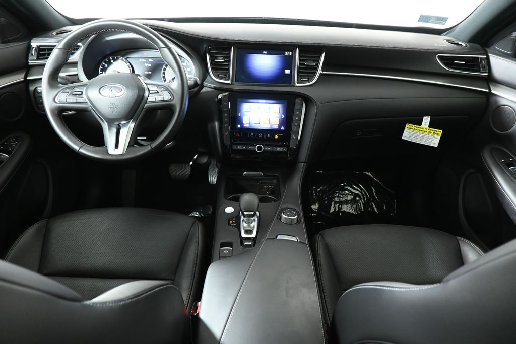 Thumbnail: 2023 INFINITI QX55 - 3