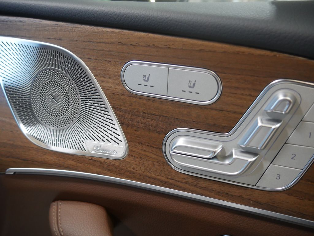 Thumbnail: 2026 Mercedes-Benz GLE - 28