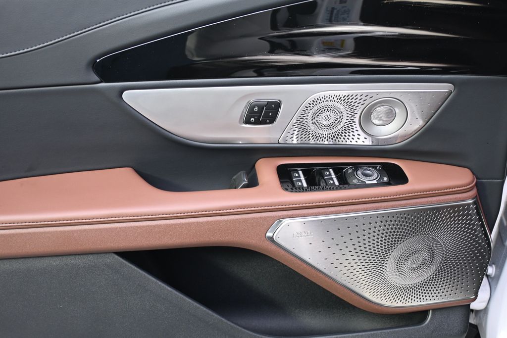 New 2026 White Lincoln Reserve image 22