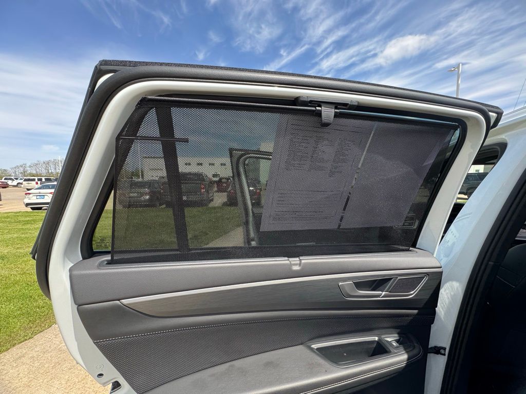 Used 2025 Volkswagen Atlas Cross Sport SUV