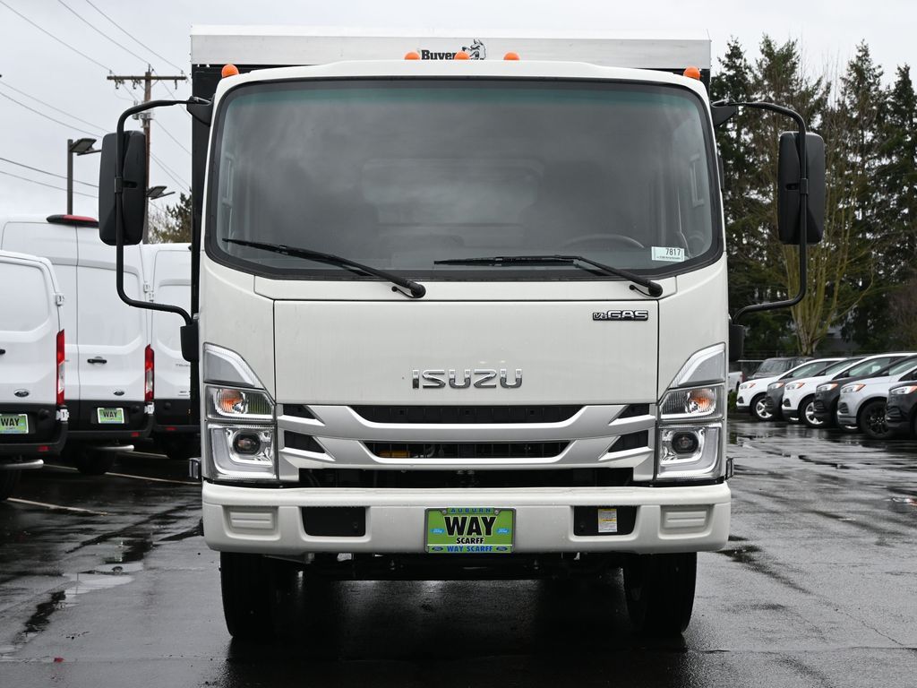 2025 Isuzu NPR HD 