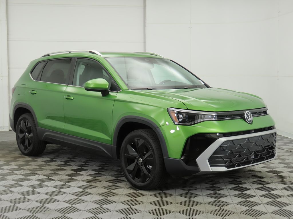 2025 Volkswagen Taos SE 4