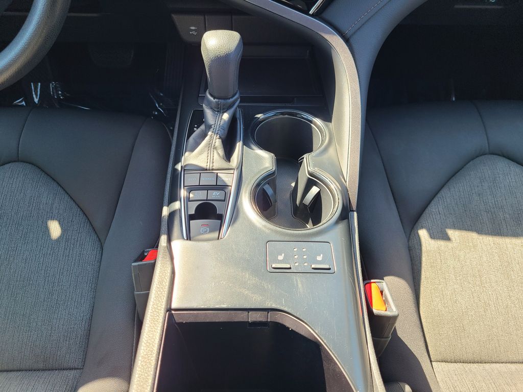 2018 Toyota Camry Hybrid LE