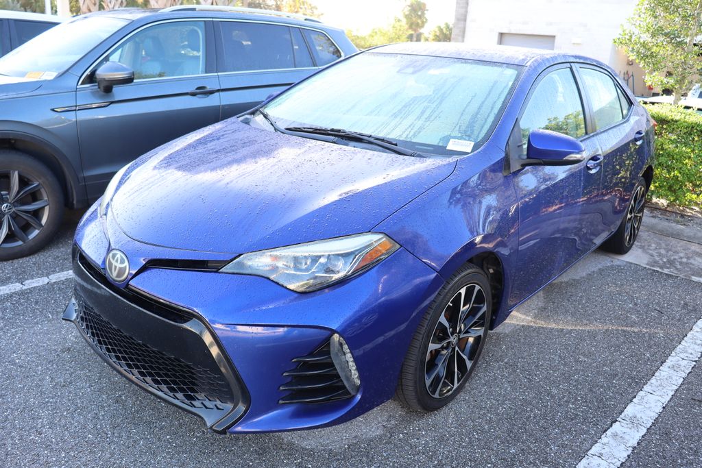 2017 Toyota Corolla SE 2