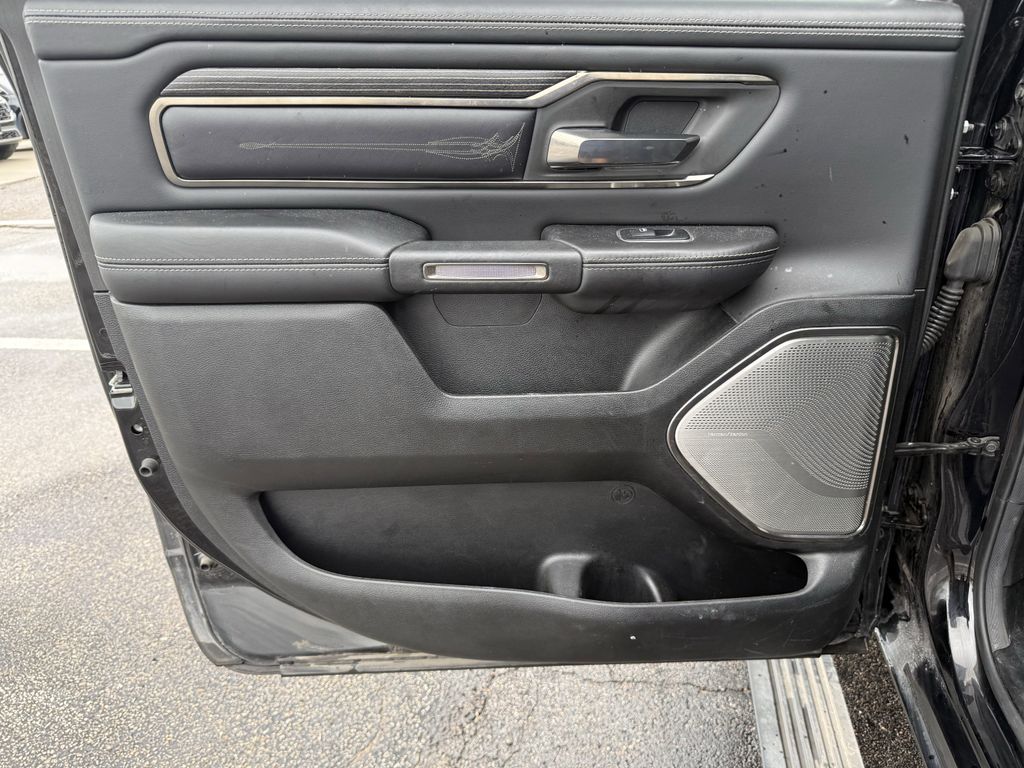 2021 Ram 1500 Limited Black at River Oaks CDJR