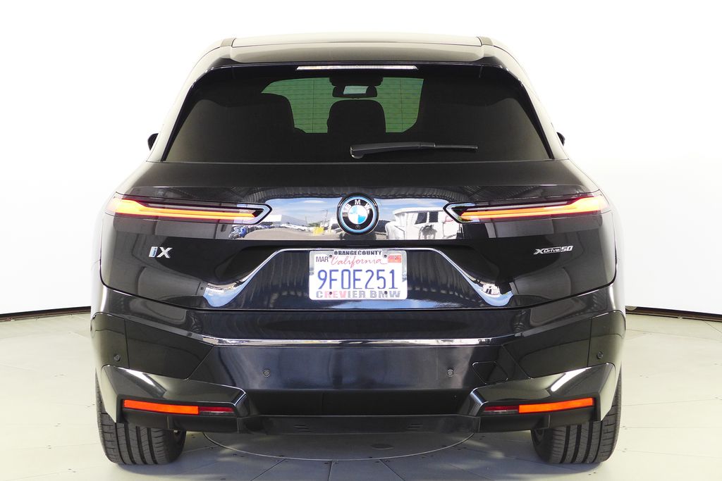 Thumbnail: 2023 BMW iX - 7