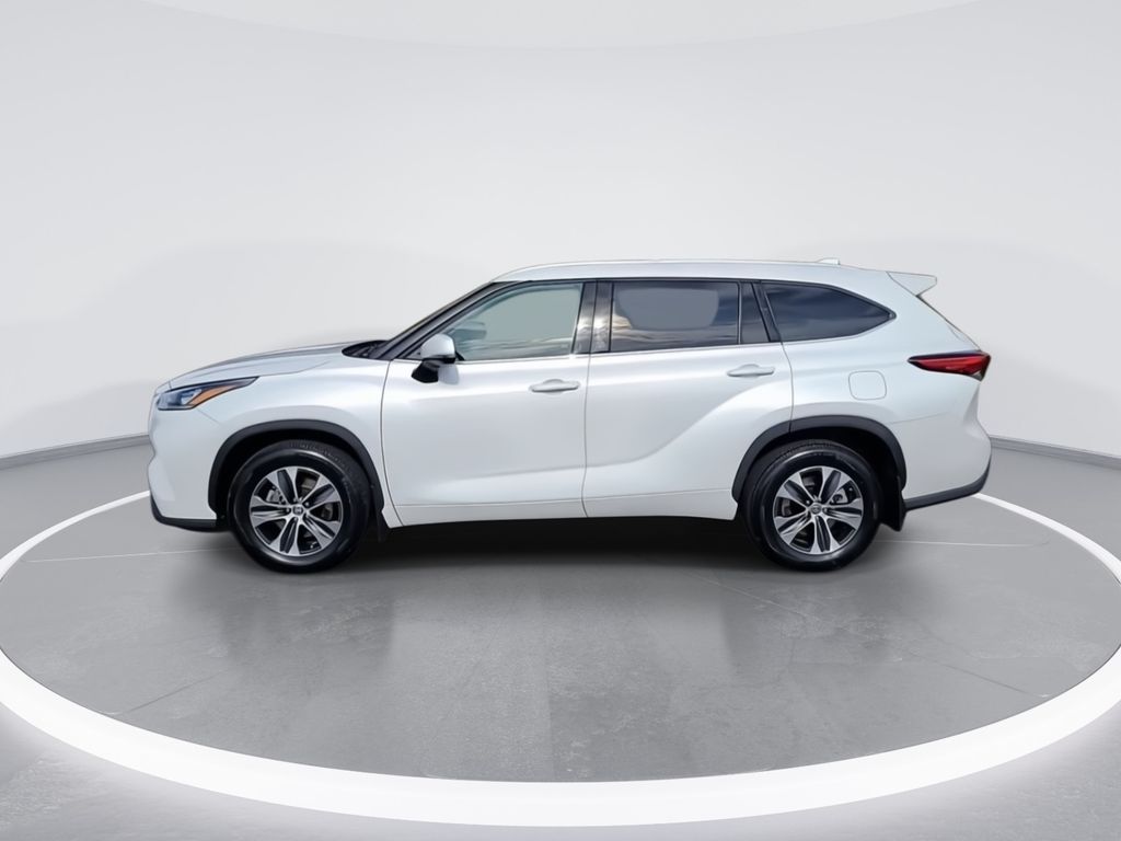 2022 Toyota Highlander XLE 5