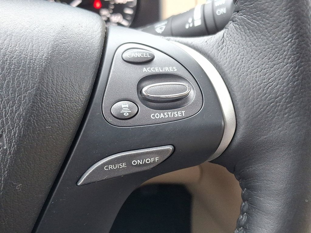 Thumbnail: 2019 Nissan Pathfinder - 23