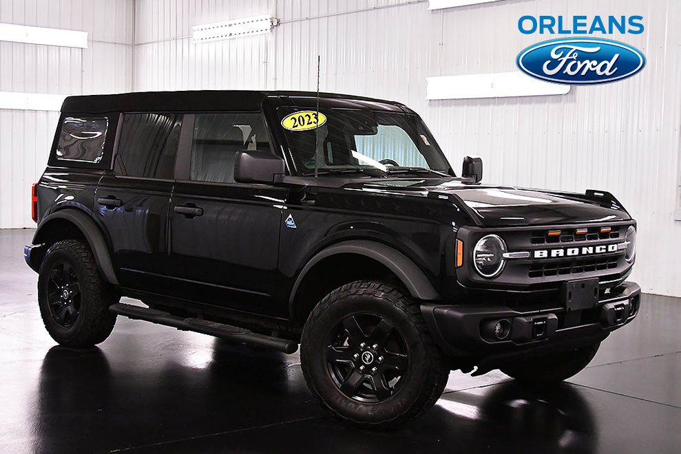 Shadow Black 2023 Ford Bronco Black Diamond Advanced 4-Door 4WD SUV / Crossover Four-Wheel Drive Automatic