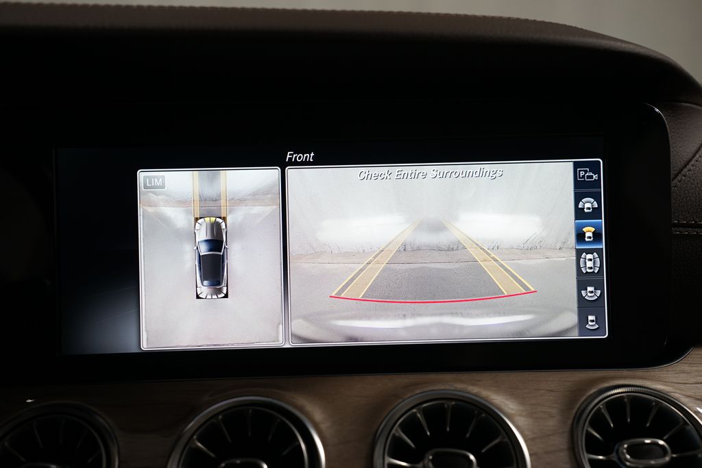 Thumbnail: 2019 Mercedes-Benz E-Class - 21