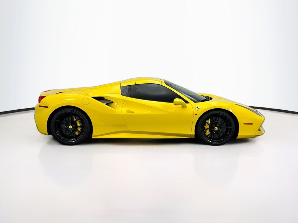 Thumbnail: 2017 Ferrari 488 - 12
