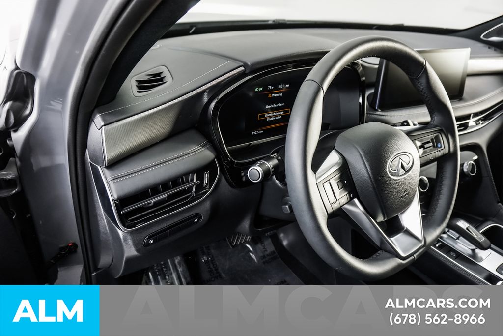 Used 2025 Gray INFINITI LUXE image 37