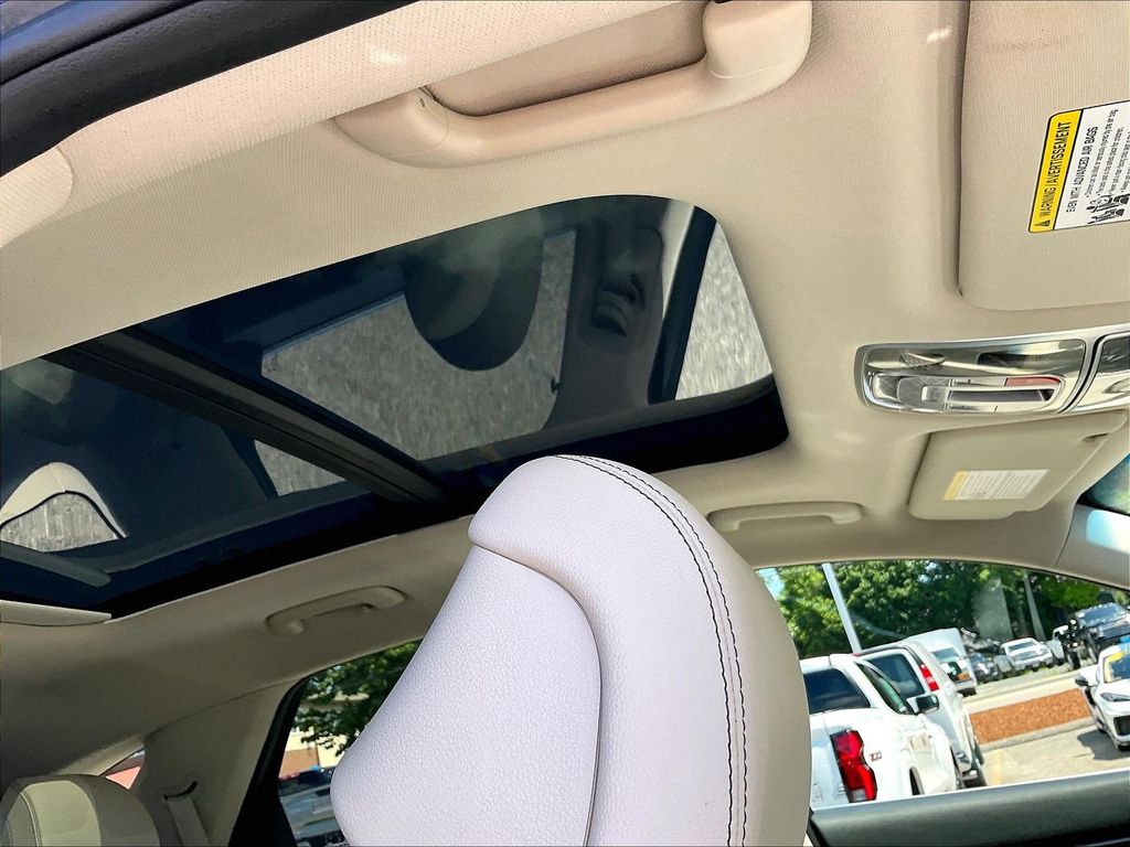 2026 Genesis GV70 — photo 22